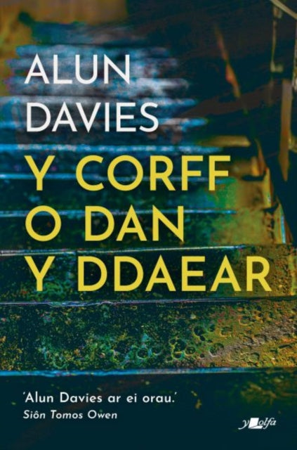 Y Corff o Dan y Ddaear cover