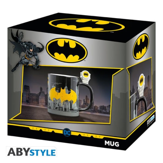 DC Comics Bat-Signal & Batman 3D Handle Mug