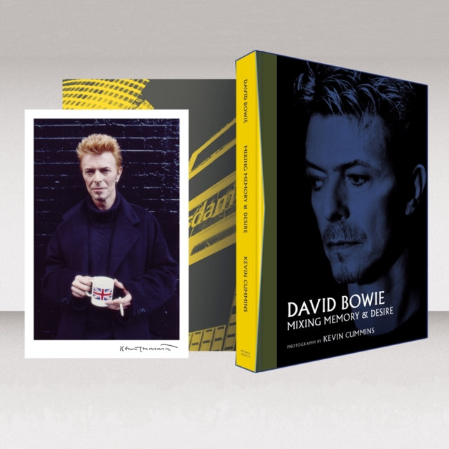 David Bowie Mixing Memory & Desire: Photographs by Kevin Cummins