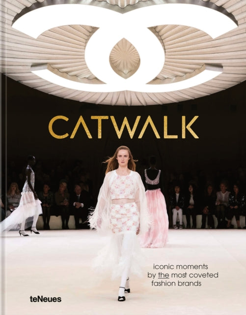 Iconic Runways: Fashion Shows That Made History